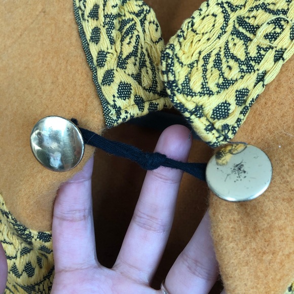 Vintage mustard embroidered wool boho cape OS - Picture 7 of 8